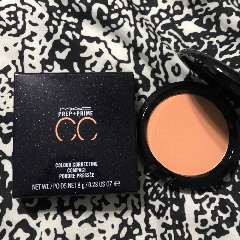 MAC Prep + Prime CC Compact